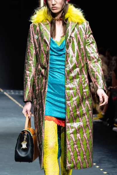 Look 85